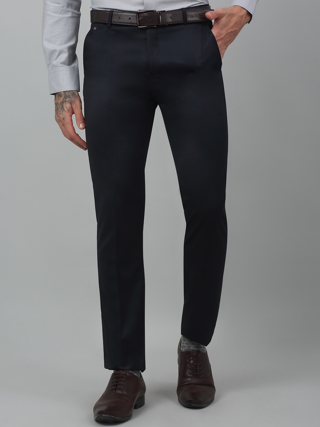 

Cantabil Men Trousers, Navy blue