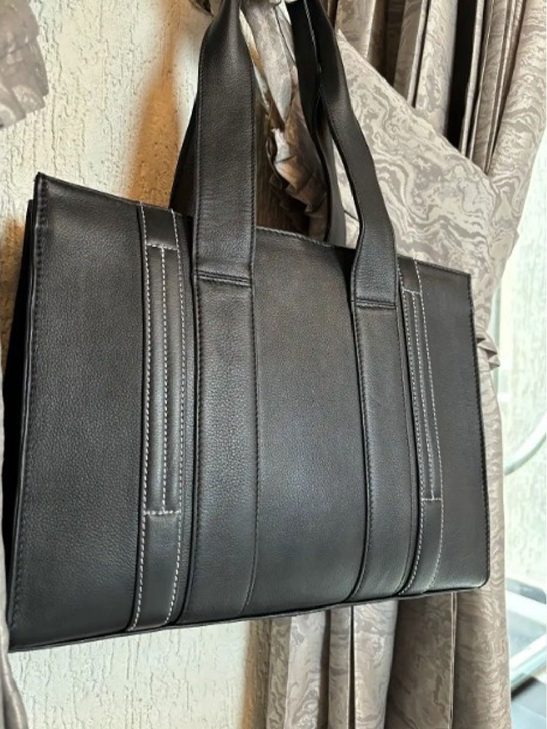 

PERKED Thique Textured Leather Structured Handheld Bag, Black