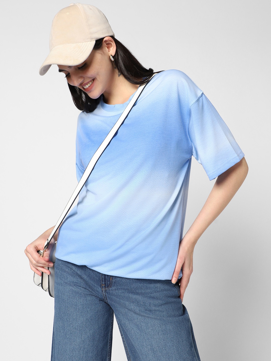 

VASTRADO Gradient Printed Round Neck Drop-Shoulder Sleeves Cotton Oversized T-shirt, Blue