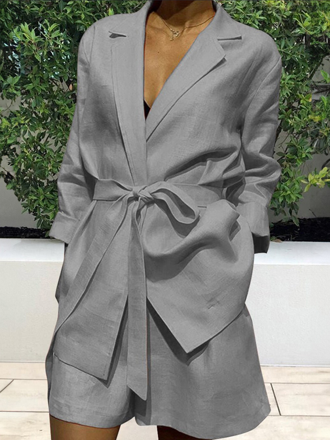 

StyleCast Grey Notched Lapel Collar Blazer With Shorts