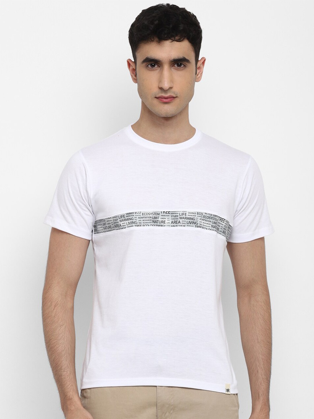 

Bukkl Men Pockets Slim Fit T-shirt, White