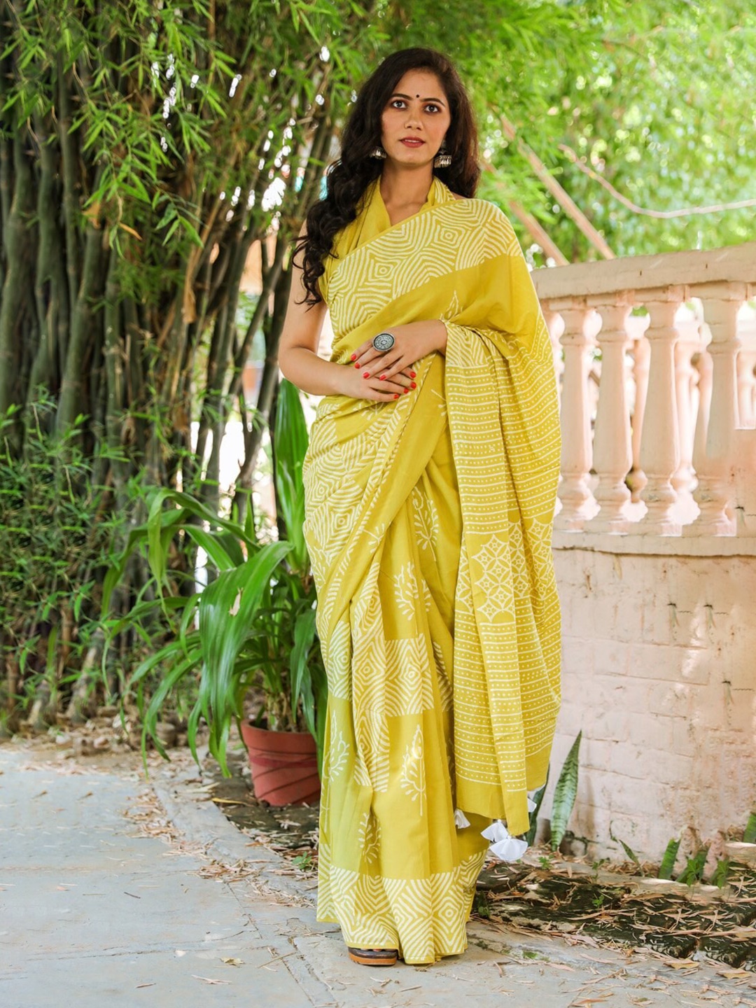 

Pinkcity Trade World Ethnic Motifs Printed Pure Cotton Mulmul Bagru Saree, Yellow