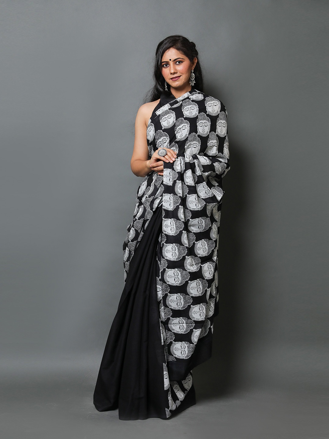 

Pinkcity Trade World Ethnic Motifs Printed Pure Cotton Mulmul Bagru Saree, Black