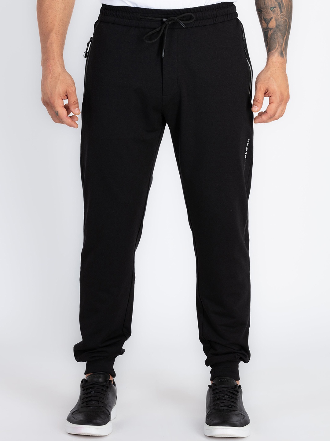 

Status Quo Men Solid Regular Fit Joggers, Black