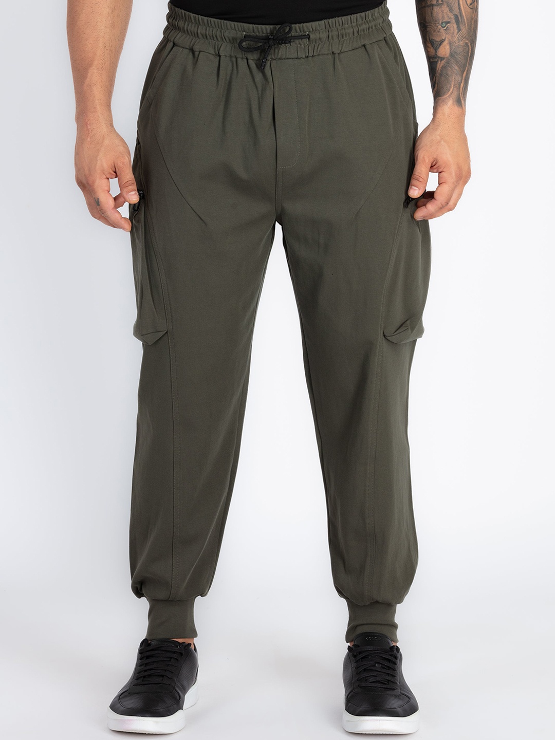 

Status Quo Men Mid Rise Balloon-Fit Joggers, Olive