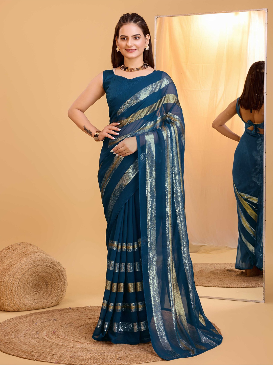 

VAIRAGEE Striped Sequinned Saree, Teal