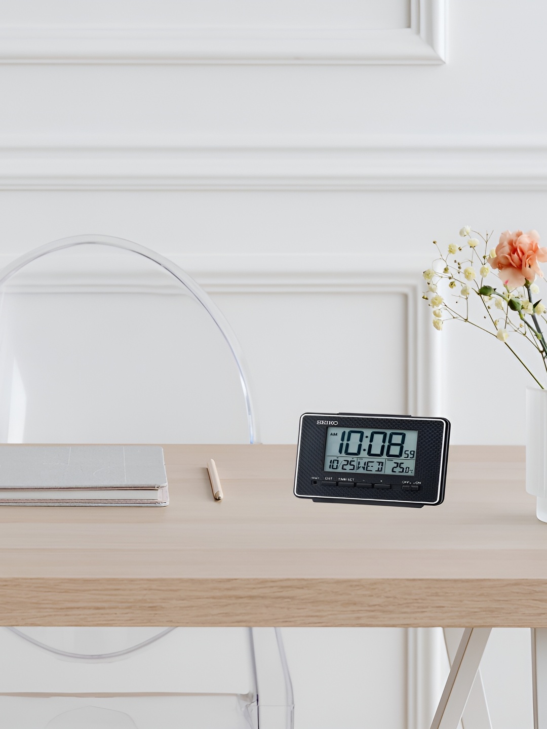 

SEIKO Black Contemporary Digital Table Clock
