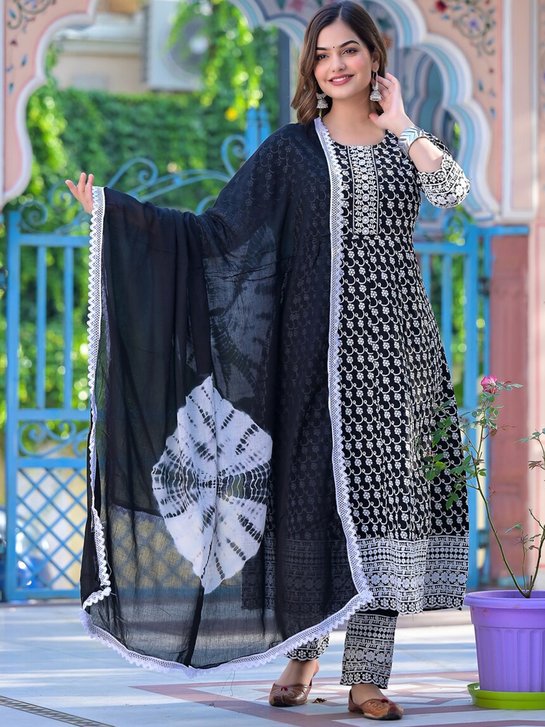

D K W Ethnic Motifs Embroidered Chikankari Pure Cotton Kurta With Trouser & Dupatta, Black
