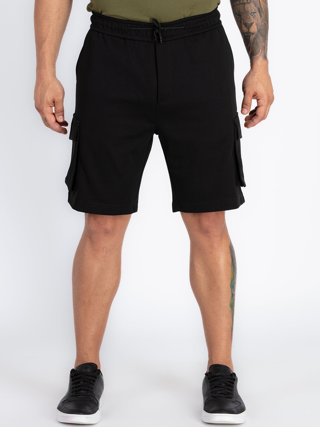

Status Quo Men Cargo Shorts, Black