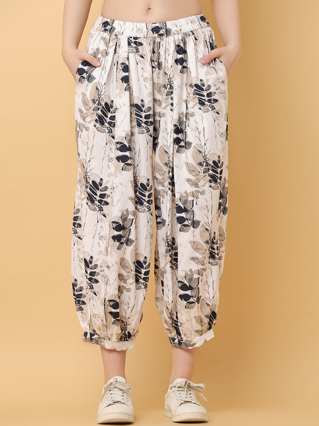 

BLACK & BLAH BLAH Relaxed Loose Fit Floral Printed Liva Pant, Cream