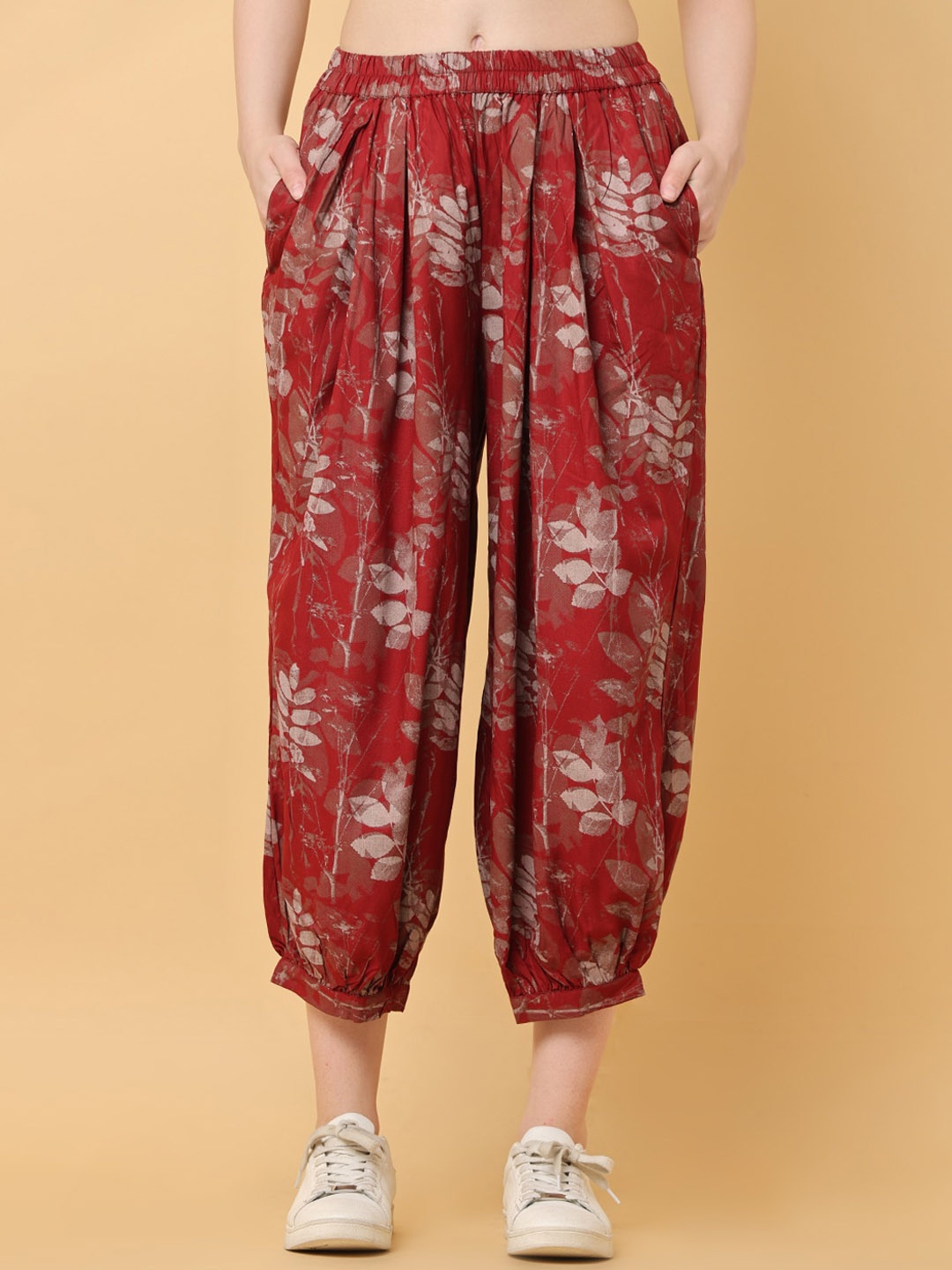 

BLACK & BLAH BLAH Relaxed Loose Fit Floral Printed Liva Pant, Maroon