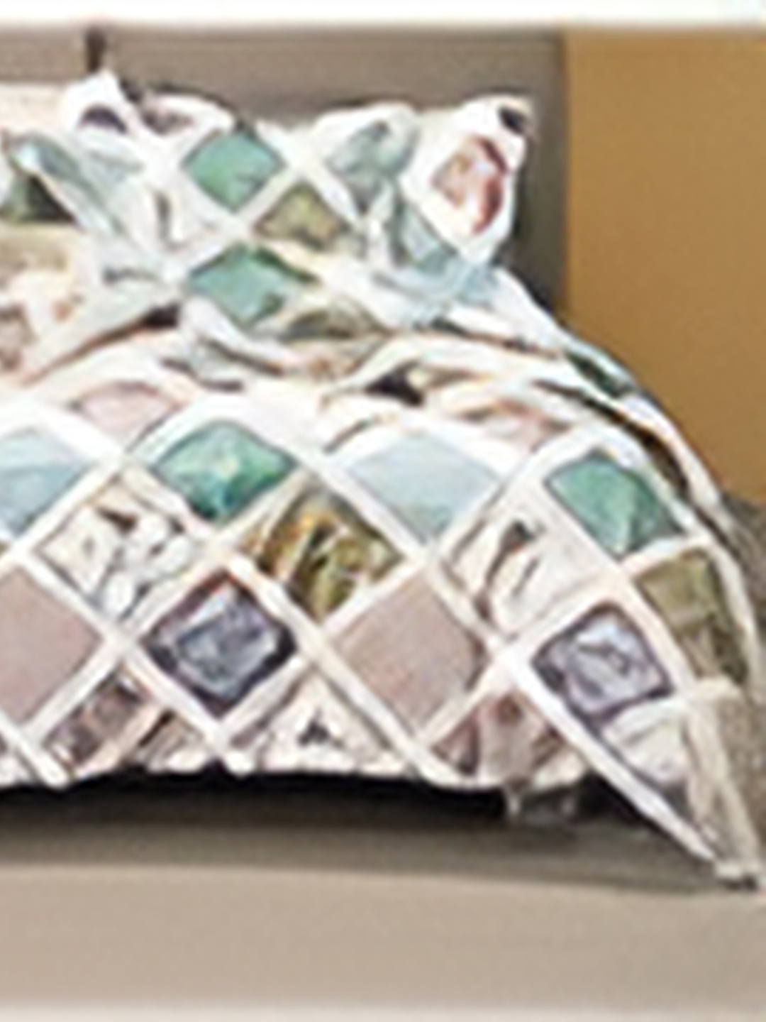 

THE HOME STYLE 300 TC Queen Bedsheet with 2 Pillow Covers, Na
