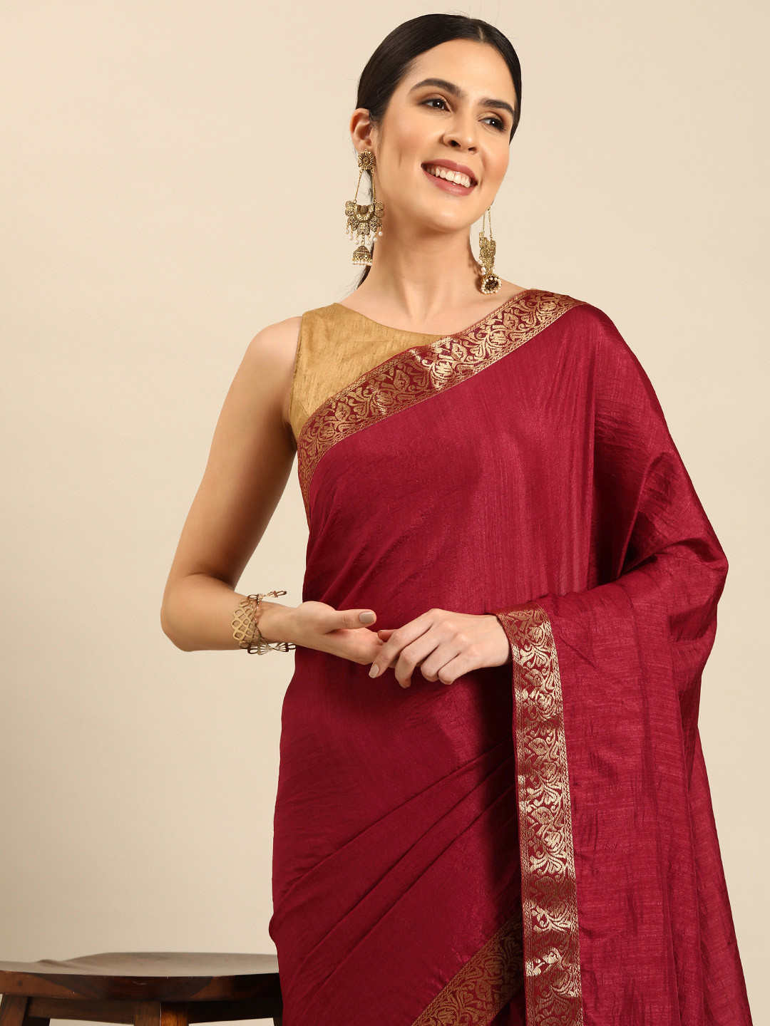 

HERE&NOW Solid Woven Design Saree, Maroon