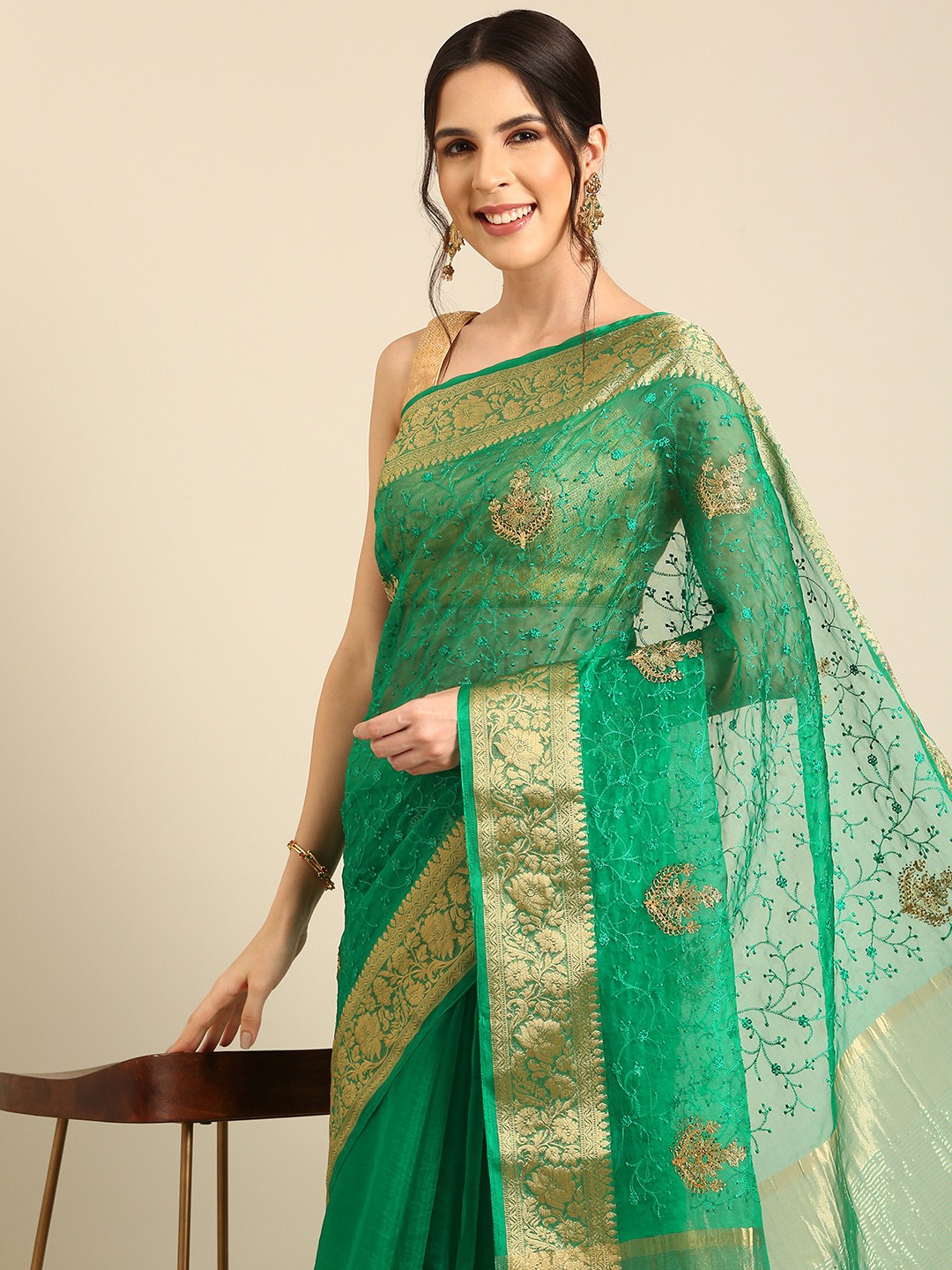 

HERE&NOW Floral Fancy border with Embroidery work Zari Organza Saree, Green