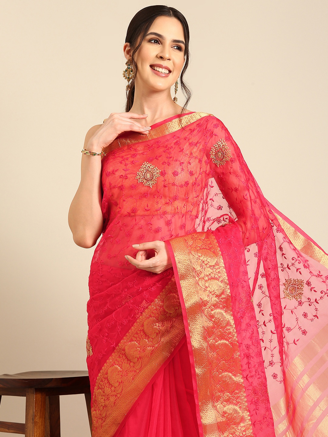 

HERE&NOW Floral Fancy border with Embroidery work Zari Organza Saree, Red
