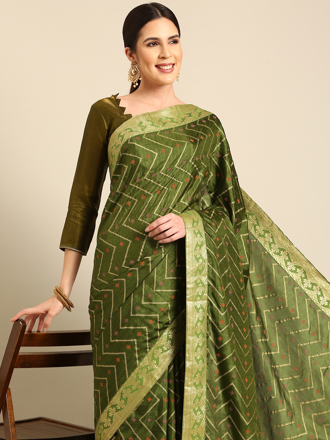 

HERE&NOW Geometric Print Vichitra Silk Saree, Green