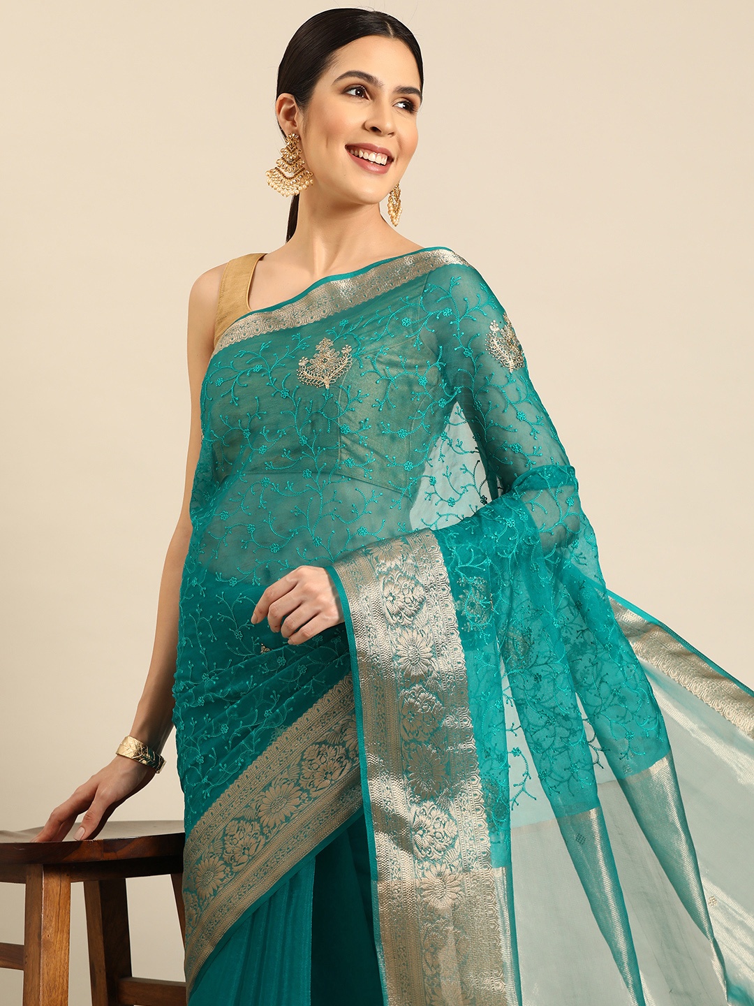 

HERE&NOW Floral EmbroideredOrganza Saree, Turquoise blue