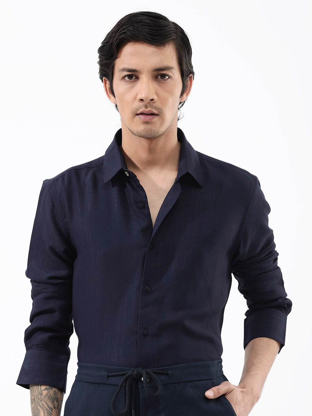 

RARE RABBIT Men Ufa Regular Fit Classic Opaque Shirt, Navy blue