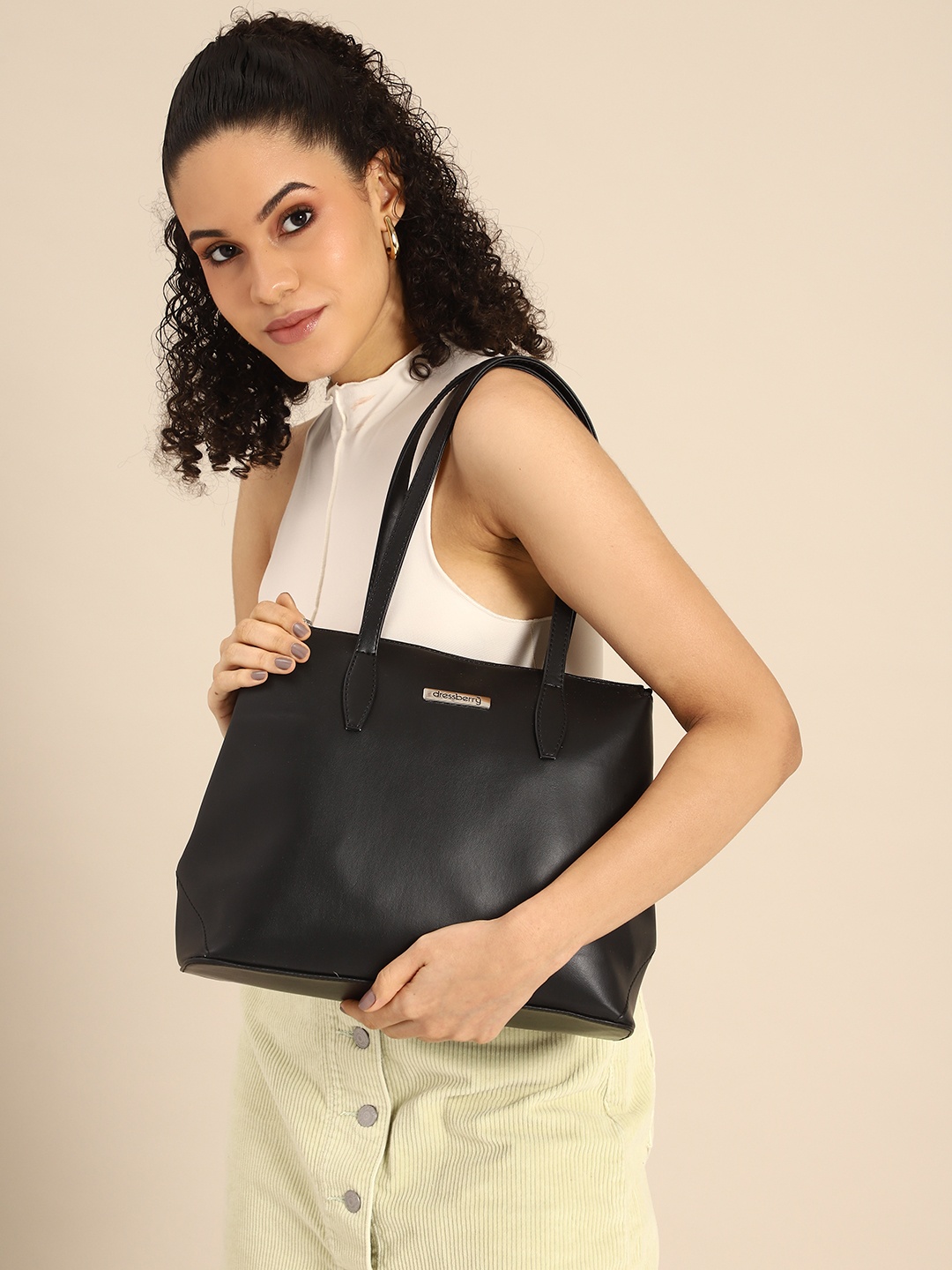 

DressBerry Structured Shoulder Bag, Black