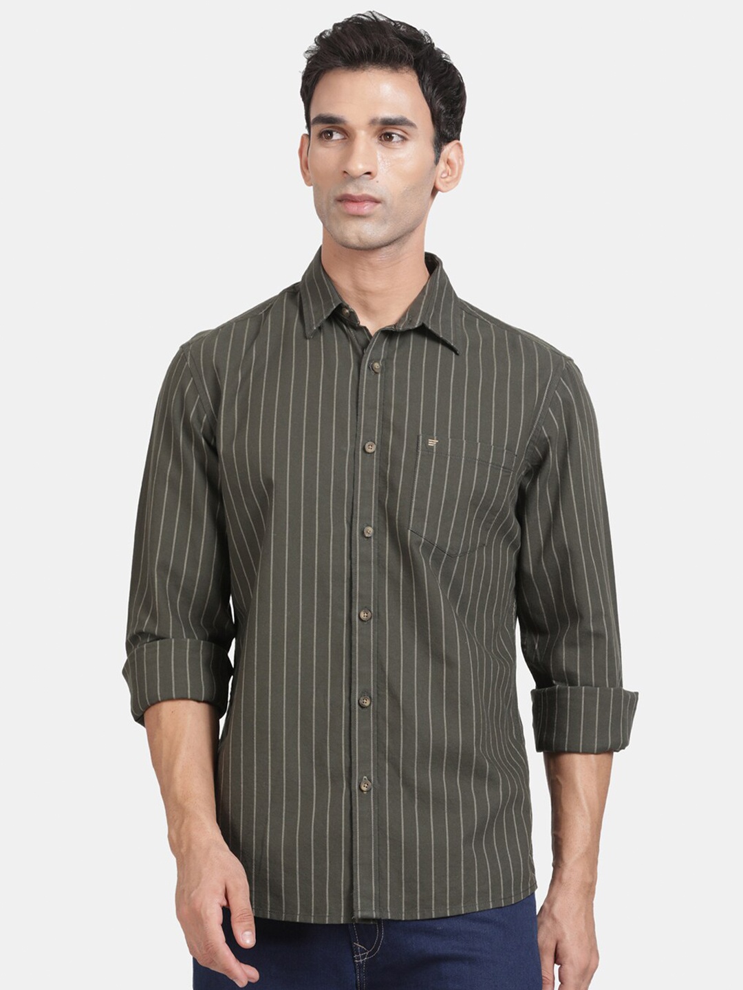 

t-base Men Opaque Striped Casual Shirt, Green