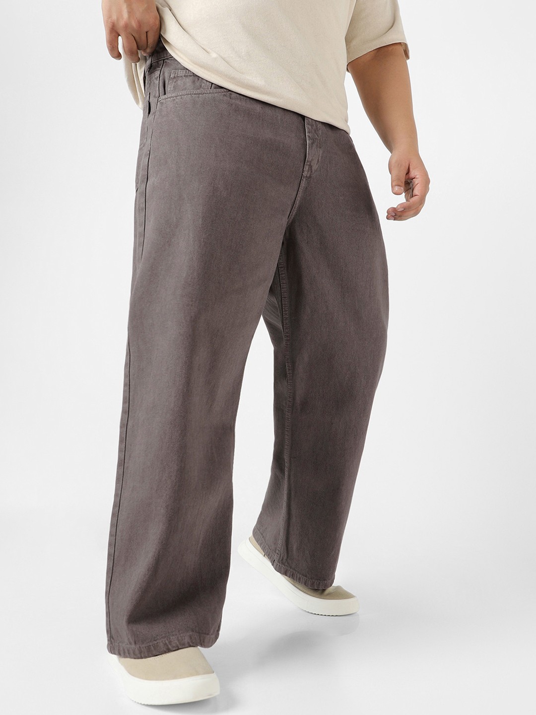 

Urbano Plus Men Loose Fit Washed Non-Stretchable Jeans, Brown