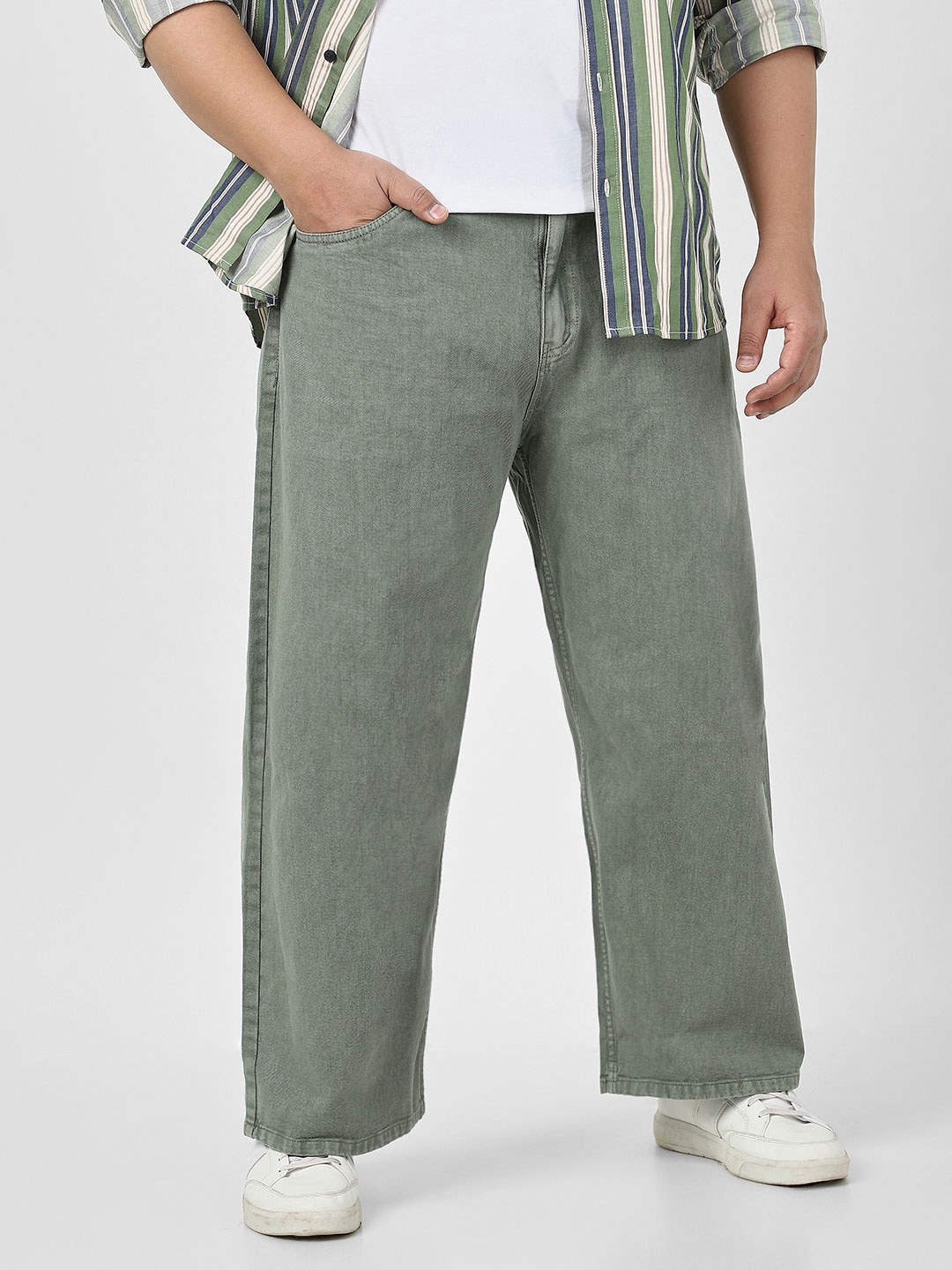 

Urbano Plus Men Loose Fit Washed Non-Stretchable Jeans, Green