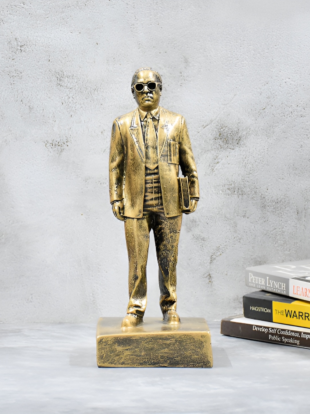 

Vikarafty Bronze-Toned Figurine Showpiece