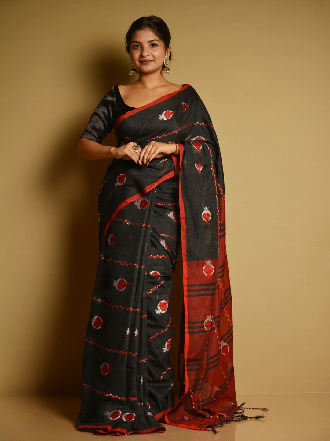 

SARIKA Floral Woven Design Pure Cotton Saree, Black