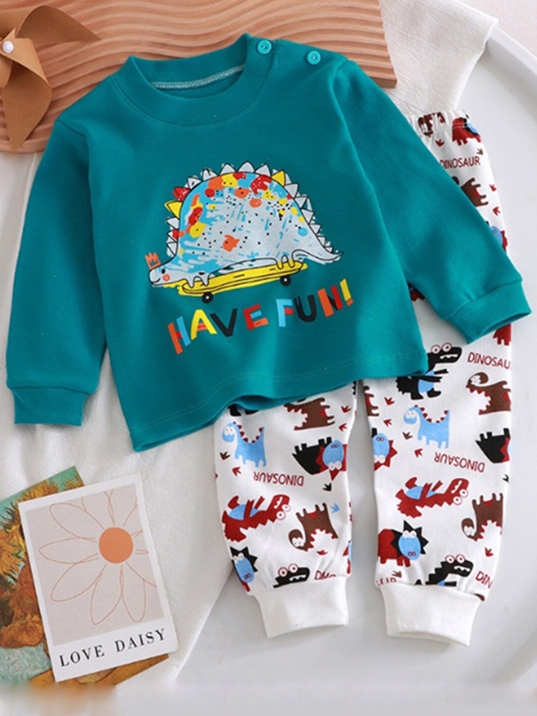 

Bold N Elegant Kids Printed Pure Cotton Long Sleeves T-shirt With Pyjama, Green