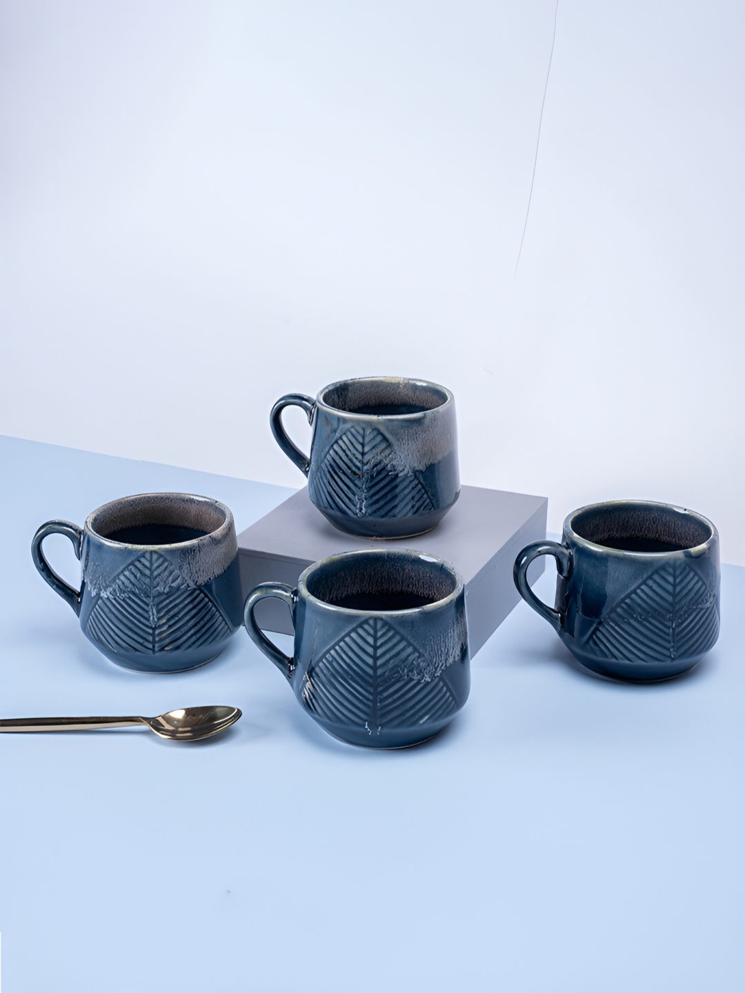 

ARAVALII Blue 6Pcs Textured Ceramic Dishwasher Safe Glossy Cups