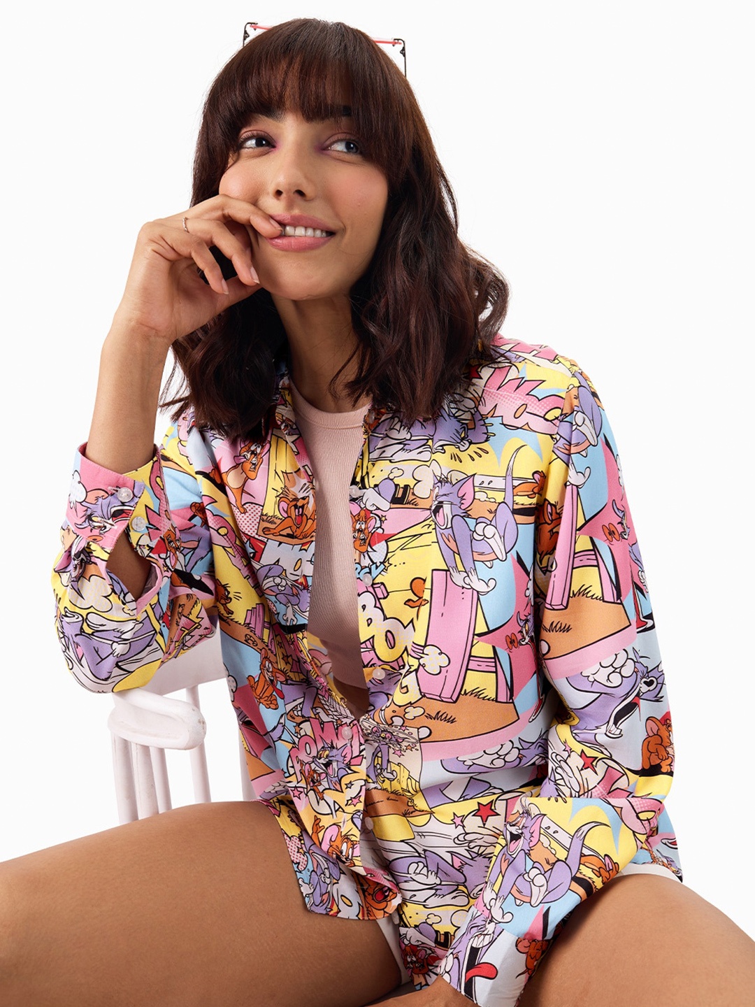 

The Souled Store Blue & Pink Tom & Jerry Printed Spread Collar Oversized Casual Shirt