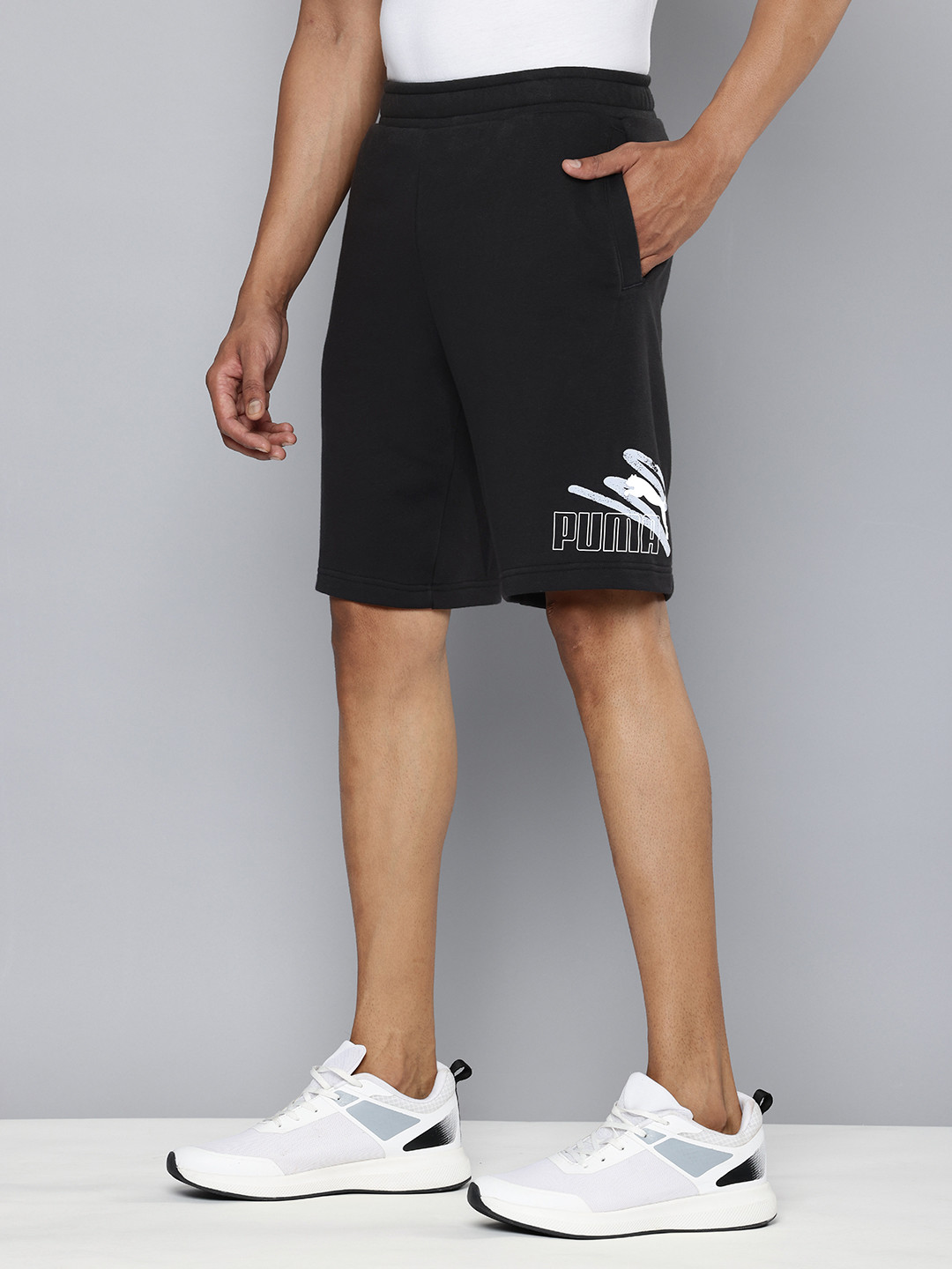 

Puma Men LOGO LAB Printed Outdoor Shorts, Black