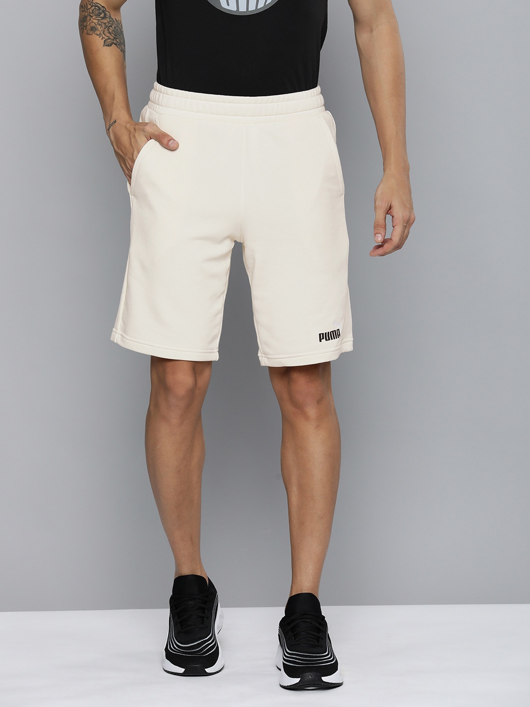 

Puma Men Two-Tone Outdoor Shorts, Cream