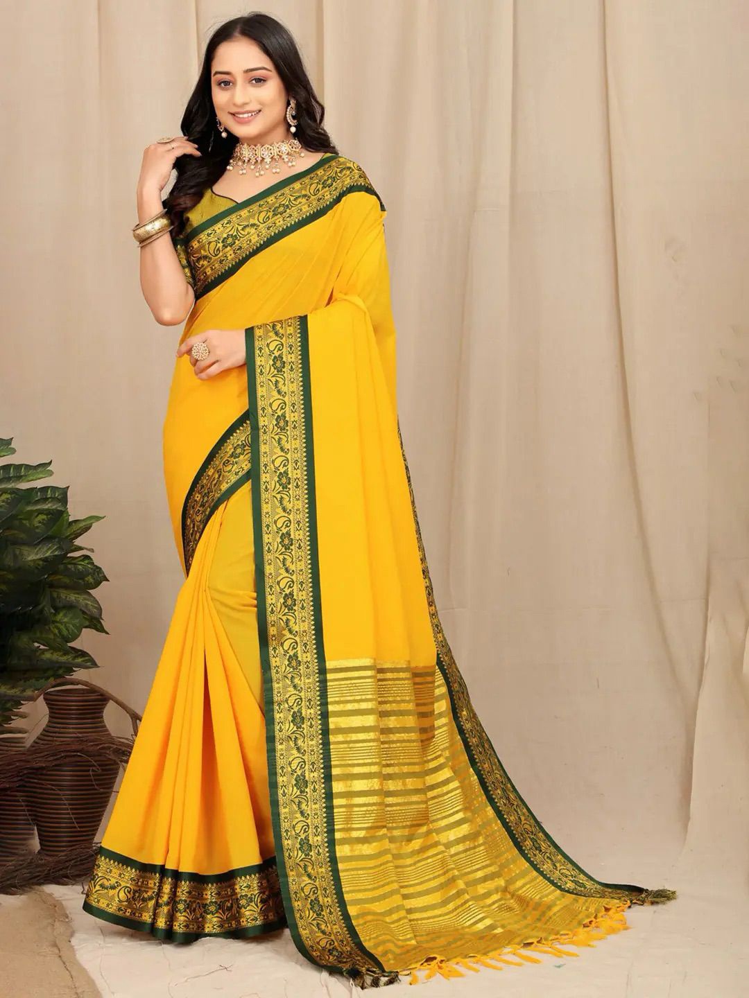 

Reeta Fashion Woven Design Zari Silk Blend Saree, Mustard
