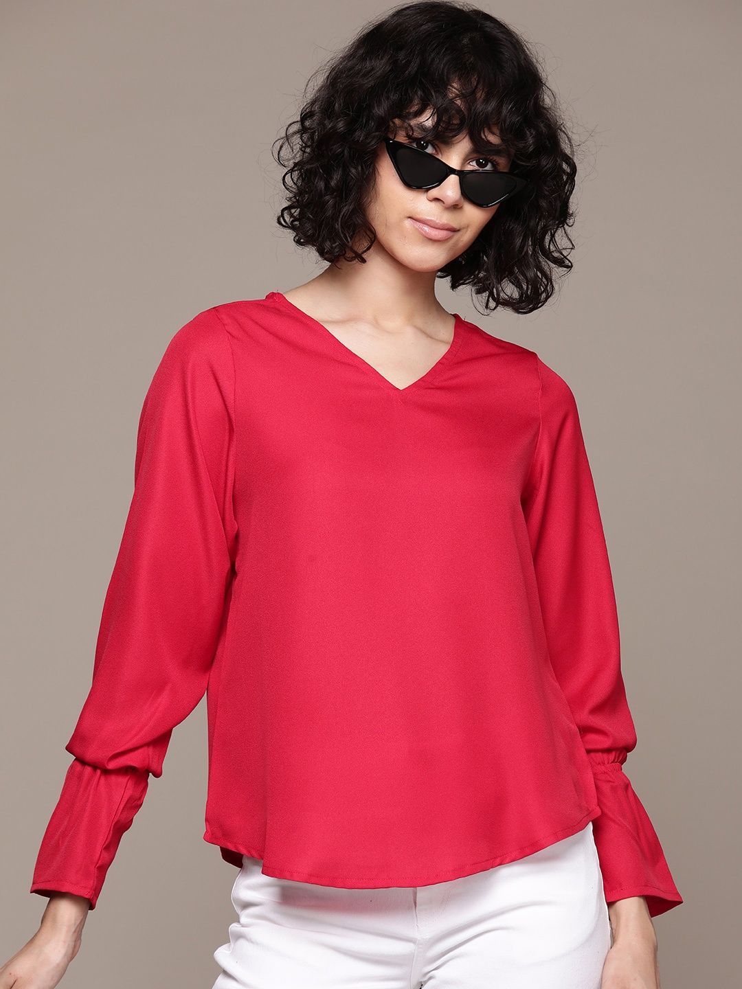 

The Roadster Lifestyle Co. V-Neck Long Sleeve Top, Red