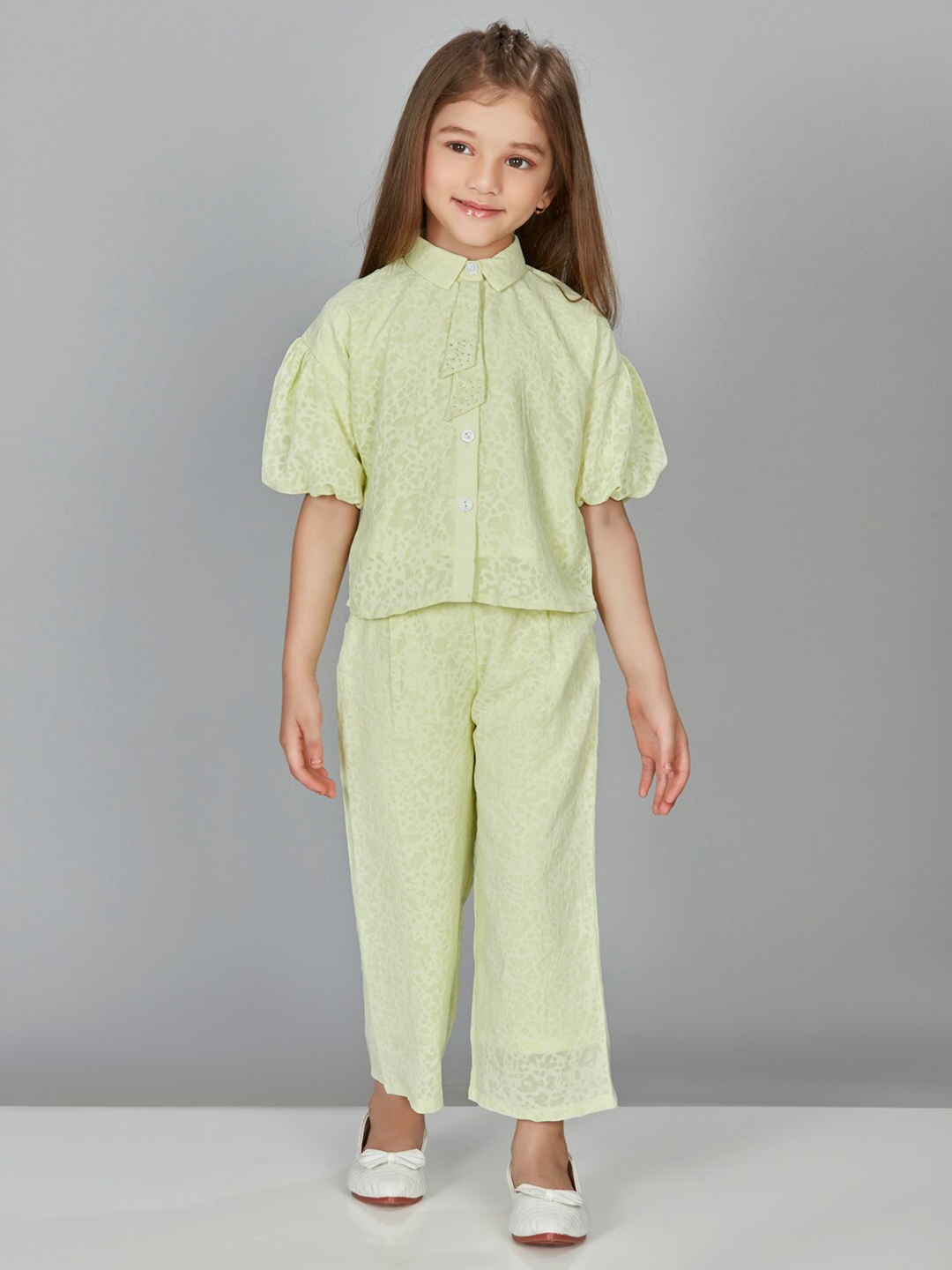 

Peppermint Girls Printed Shirt Collar Short Sleeves Top with Trousers, Green