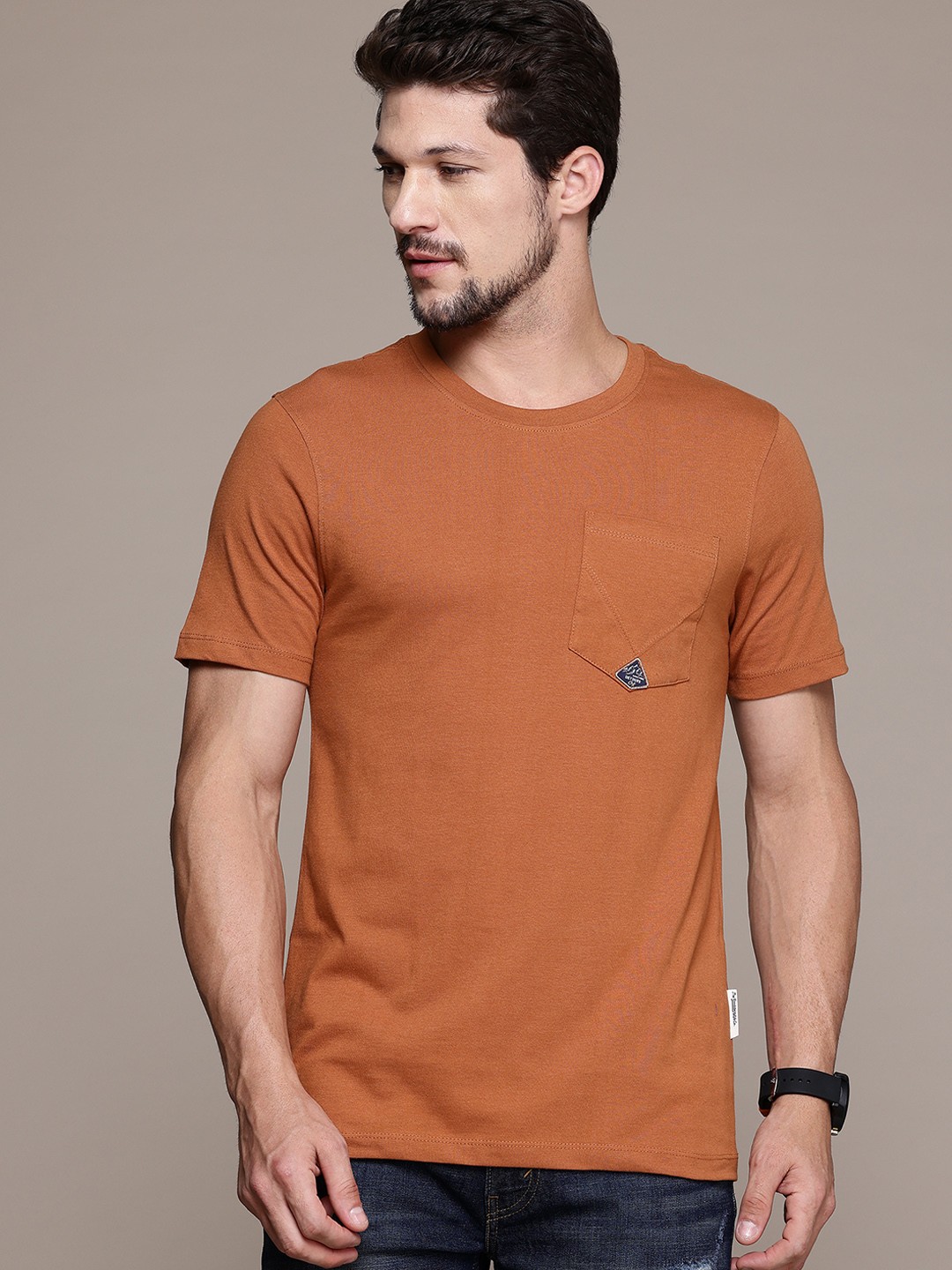 

The Roadster Lifestyle Co. Men T-shirt With Chest Pocket, Rust
