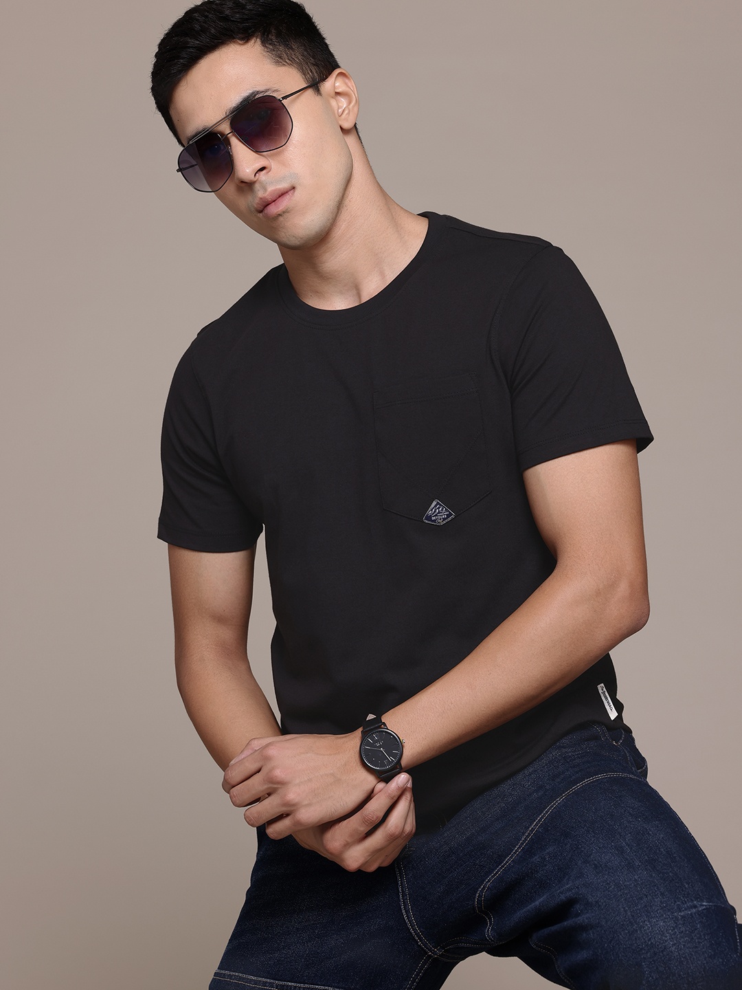 

The Roadster Lifestyle Co. Regular Fit T-shirt, Black