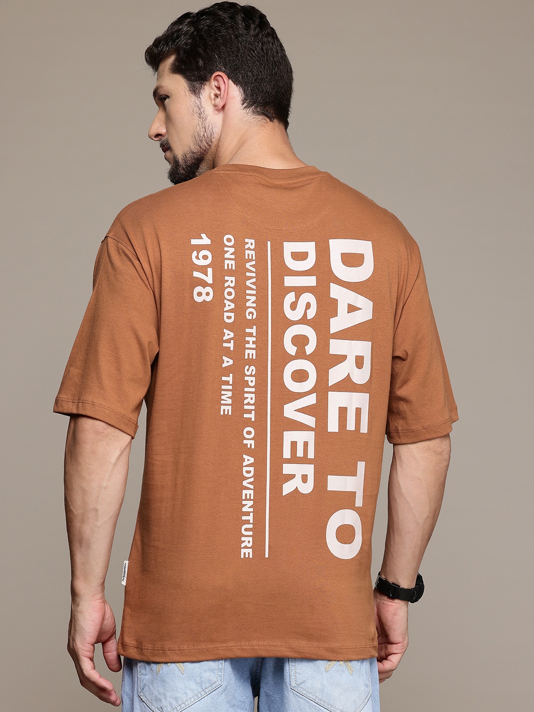 

The Roadster Lifestyle Co. Men Printed Pure Cotton Relaxed Fit T-shirt, Brown