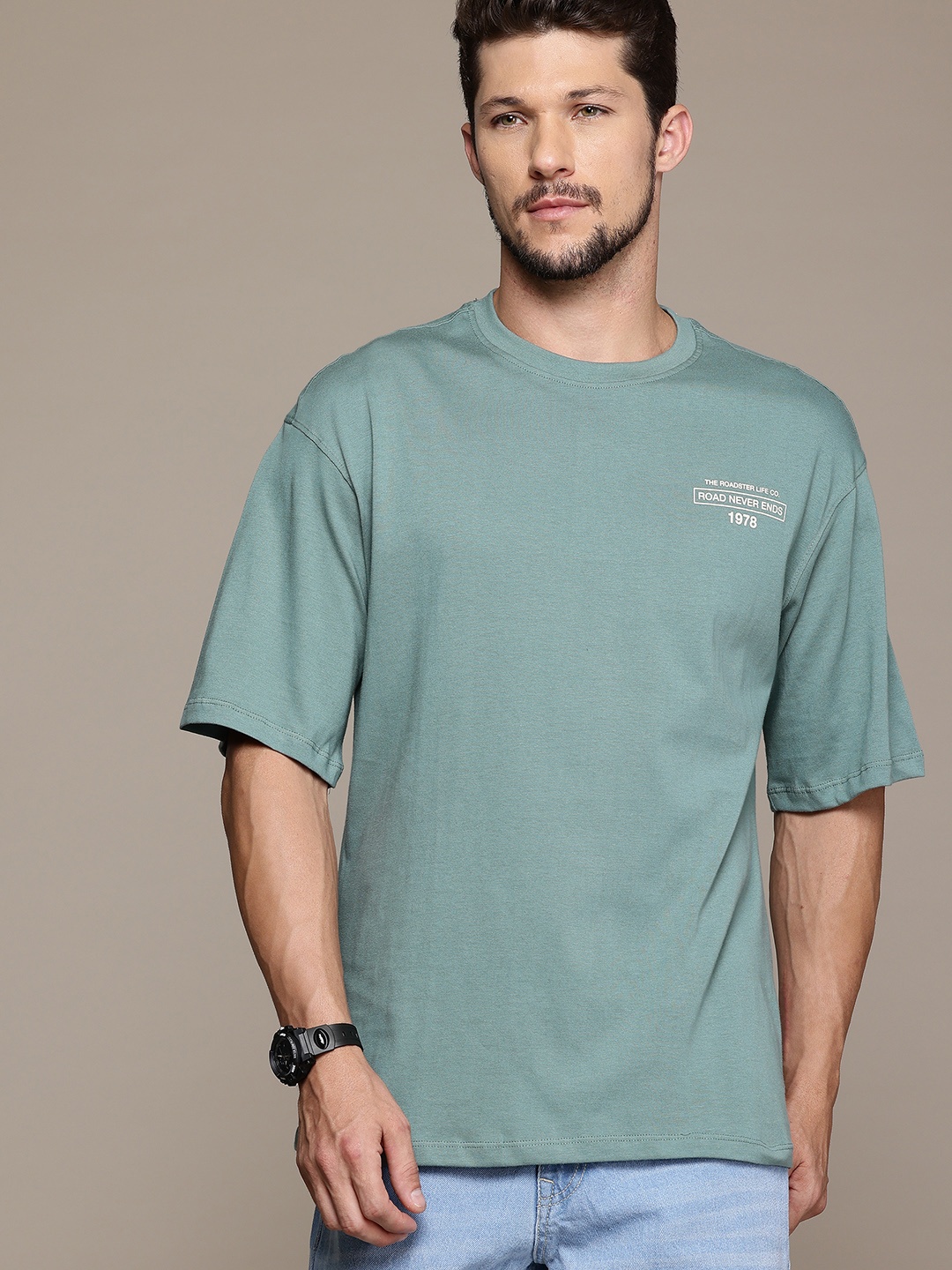 

The Roadster Lifestyle Co. Men Printed Pure Cotton Relaxed Fit T-shirt, Green