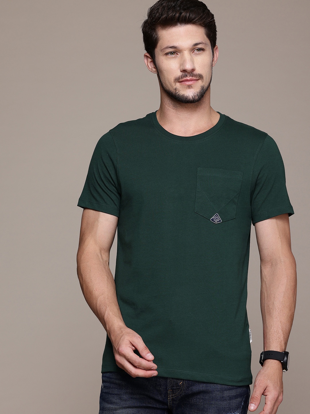 

The Roadster Lifestyle Co. Men T-shirt With Chest Pocket, Green