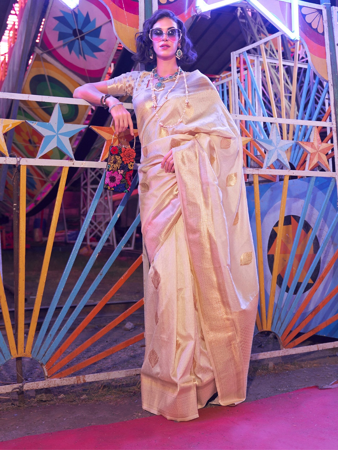 

elora Ethnic Motifs Woven Design Zari Banarasi Saree, Cream