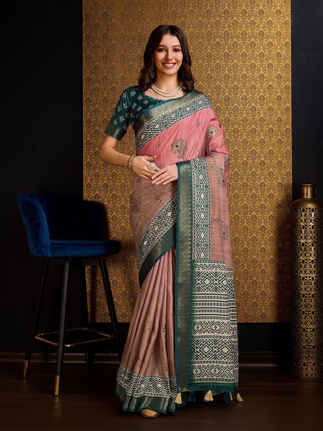 

Mitera Pink Floral Printed Zari Pure Silk Saree