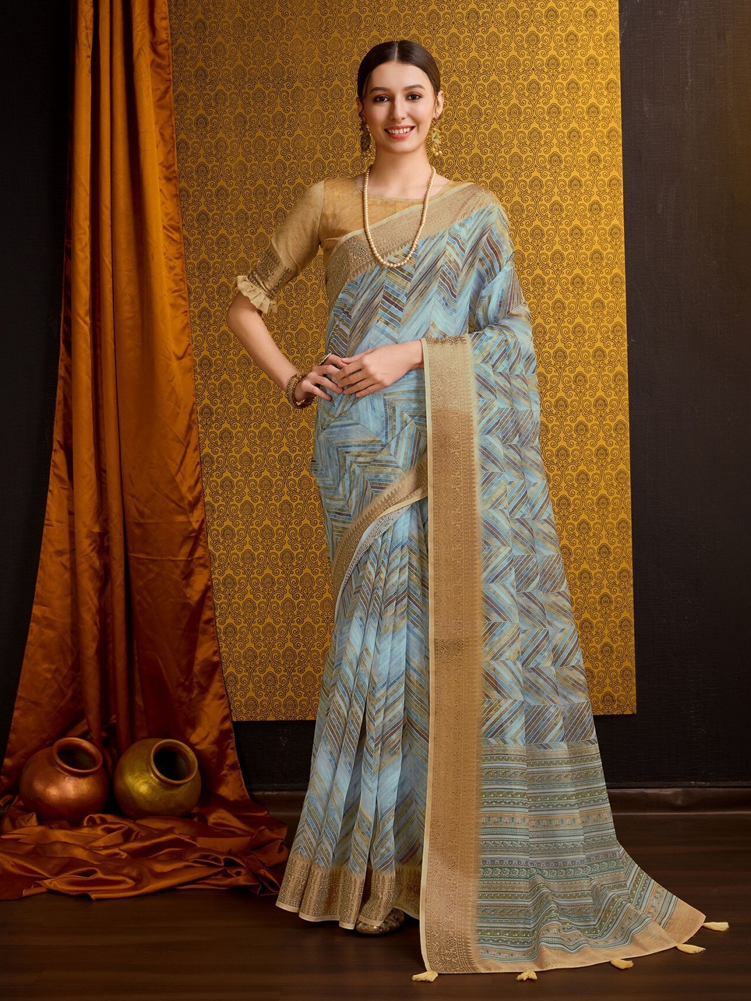 

Mitera Blue Geometric Printed Pure Cotton Saree