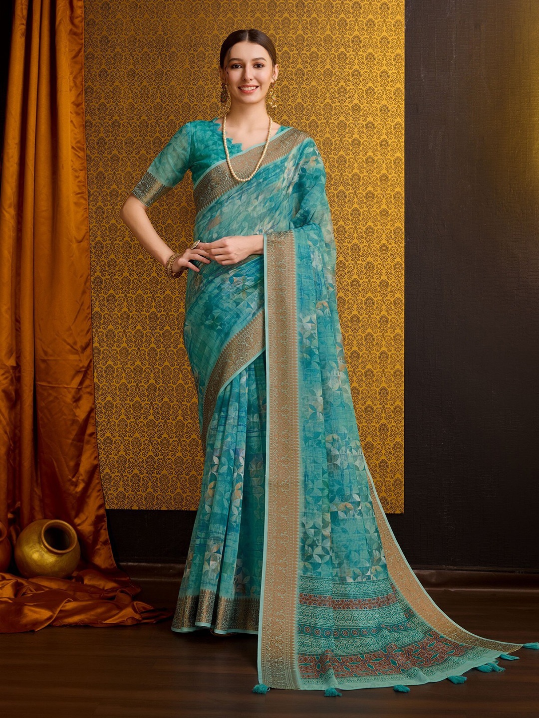 

Mitera Sea Green Floral Printed Zari Pure Cotton Saree