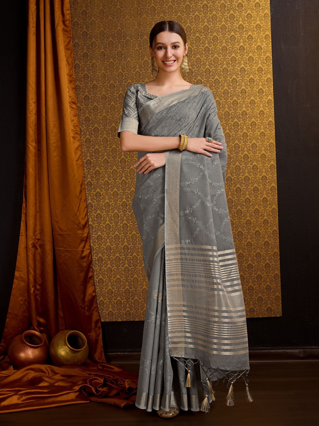 

Mitera Grey Floral Embroidered Linen Blend Saree