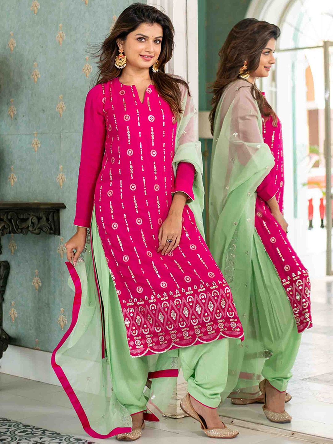 

Label Shaurya Sanadhya Floral Embroidered Regular Sequinned Kurta with Salwar & Dupatta, Pink