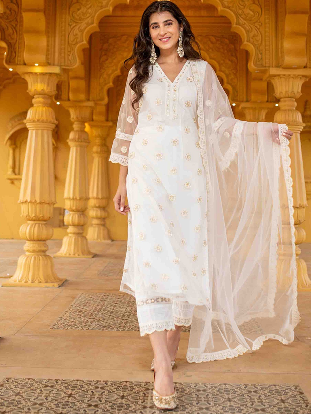 

Label Shaurya Sanadhya Floral Embroidered Regular Sequinned Kurta with Pyjamas & Dupatta, White