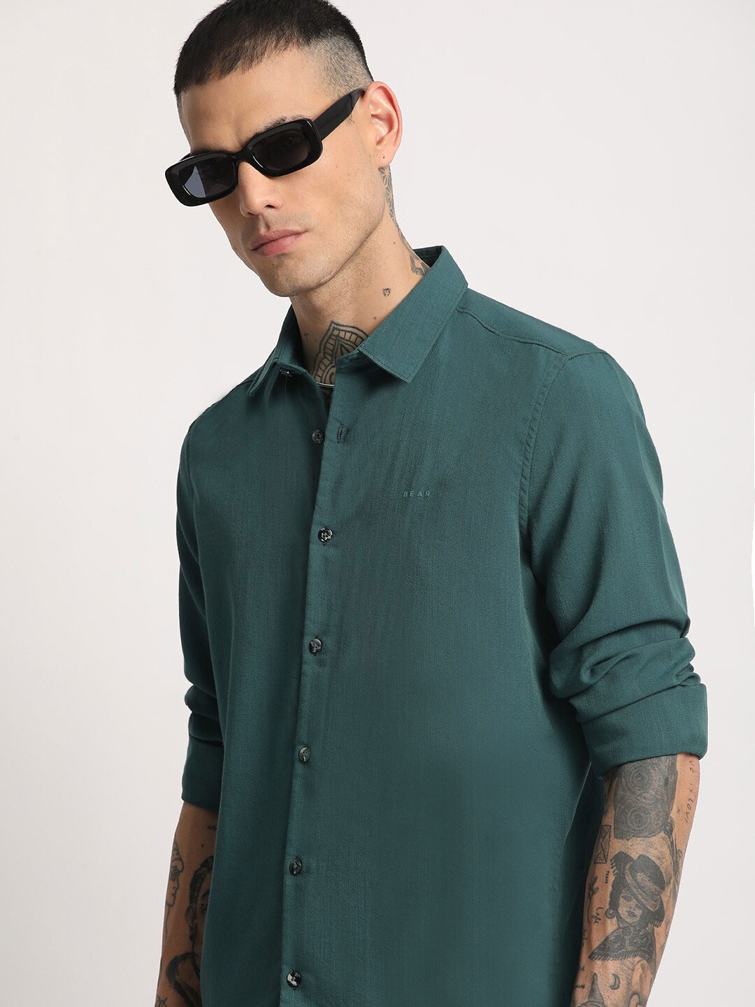 

THE BEAR HOUSE Men Slim Fit Spread Collar Casual Shirts, Teal