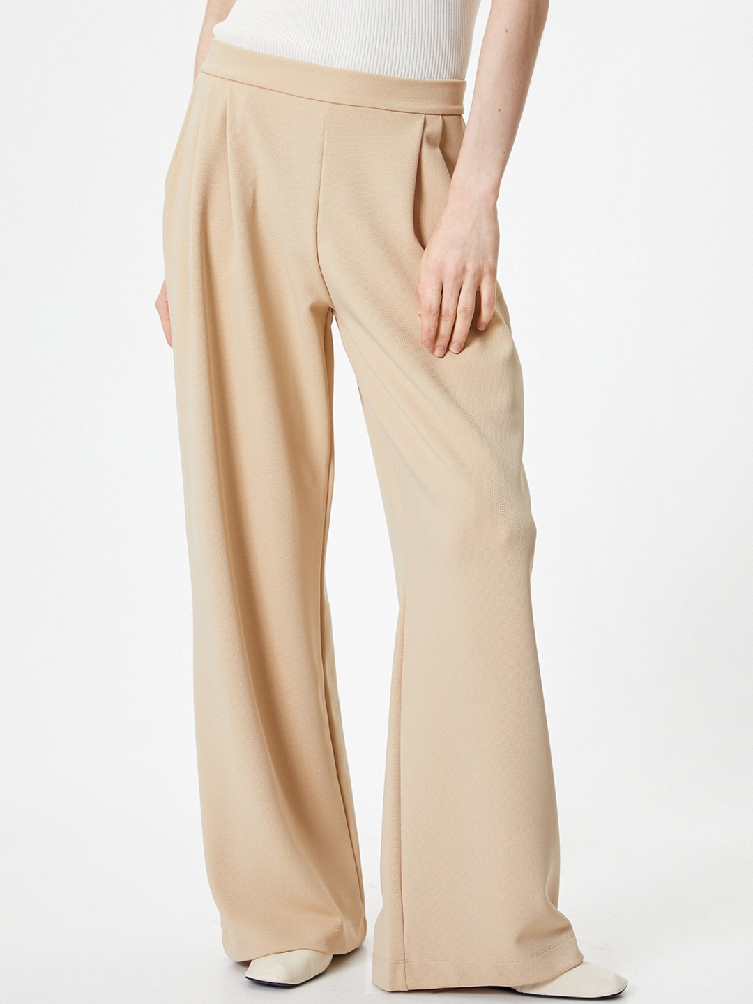 

Koton Women Straight Fit Trousers, Beige